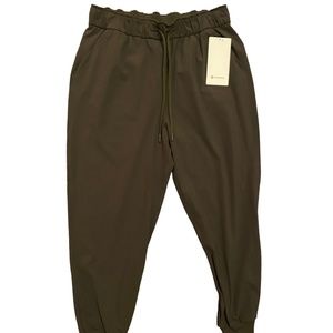 Lululemon Stretch High-Rise Jogger - Dark Olive Size 12 Short